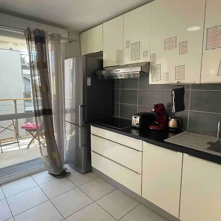 Apartment Le Central-4 Personnes-parking